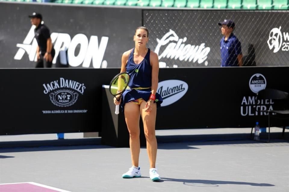 La española Nuria Párrizas (foto) y la china Qinwen Zheng, quinta y octava sembradas, respectivamente, cayeron en primera ronda del Abierto AKRON.