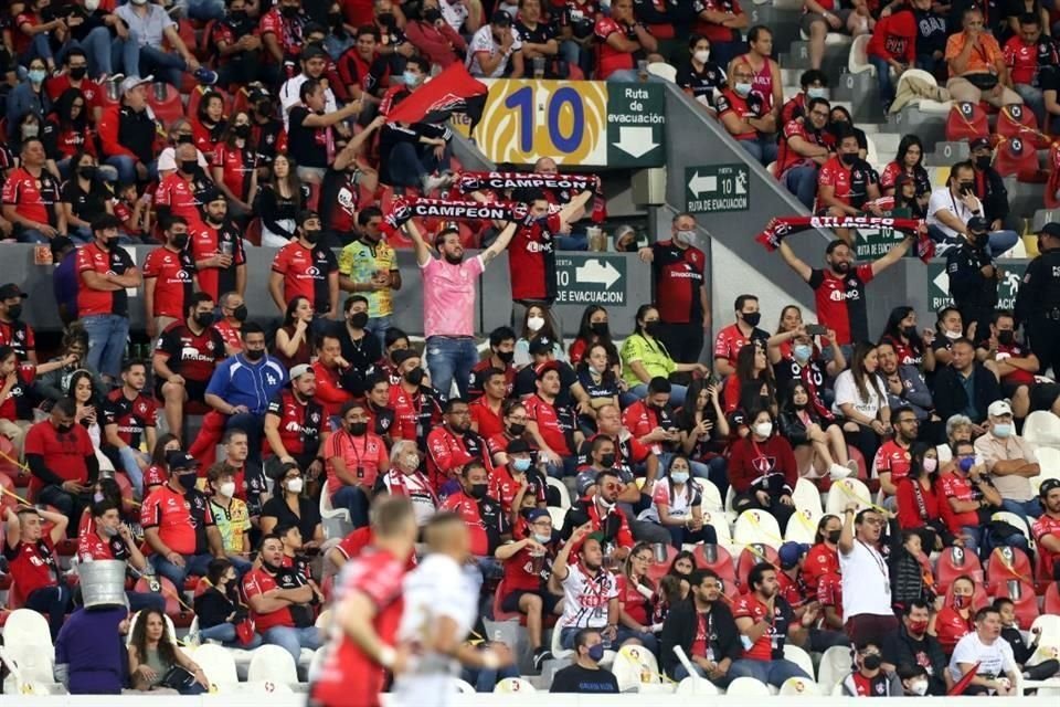 Los estadios solicitaron incrementar los aforos para que pasen de 60 al 80 por ciento a partir de este fin de semana. Esta fue la entrada al Estadio Jalisco el domingo pasado.