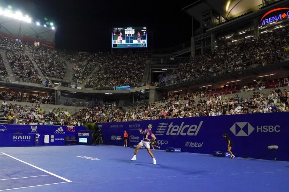 El español atrajo a una gran cantidad de aficionados al escenario principal del complejo deportivo.