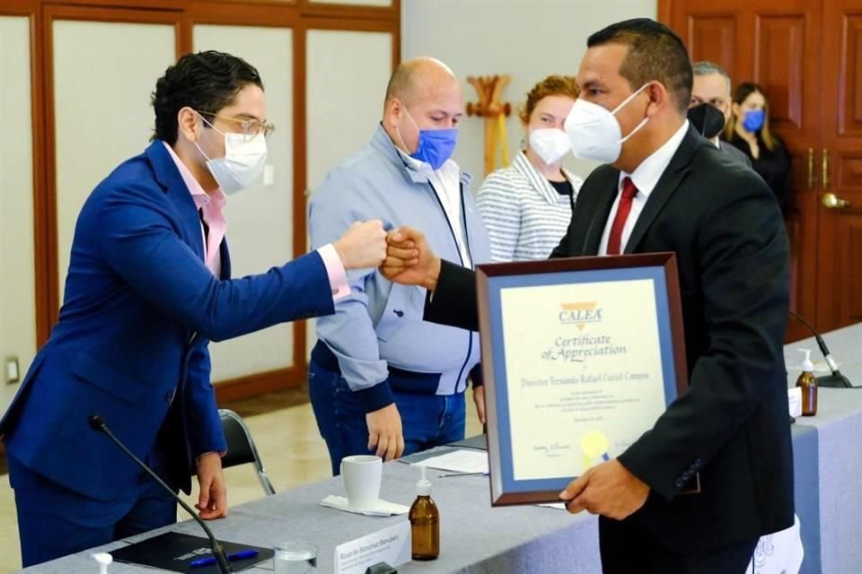 La Academia de Policía recibió la certificación de la Comisión de Acreditación para Agencias de Aplicación de la Ley.