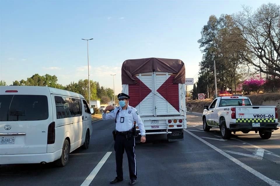 Personal de la Guardia Nacional y de la Comisaría Vial se encargaron de regular el tránsito.