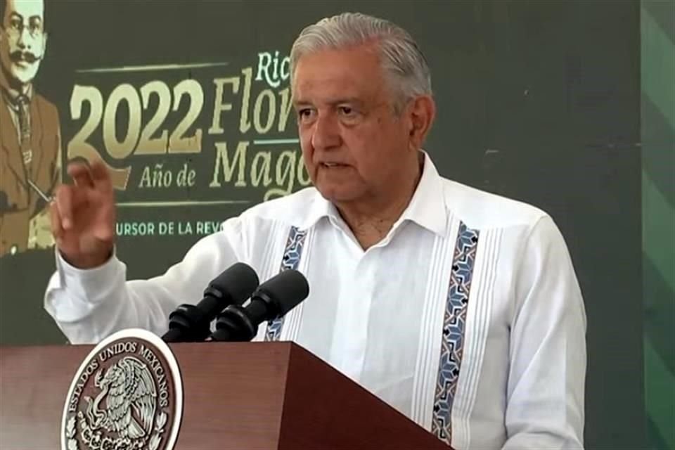 El Presidente en conferencia en Colima.