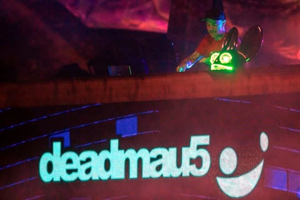 Deadmau5 cerró el primer día de la jornada musical del Electric Daisy Carnival México 2022 con un show multiestelar.