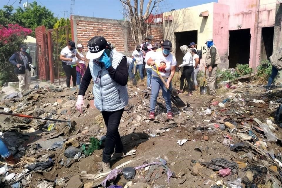 En un reporte se afirmó que en el sitio había al parecer 3 mujeres enterradas.