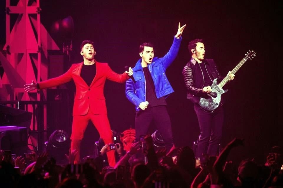 Los Jonas Brothers anunciaron este martes en redes sociales que tendrán una residencia musical en Las Vegas, de sólo cinco fechas, en junio.