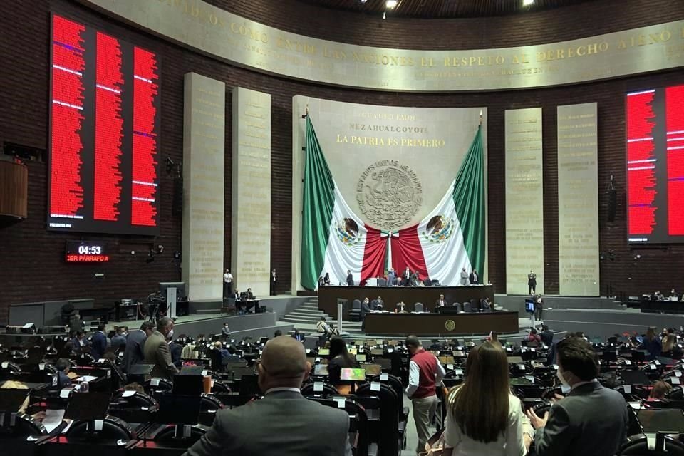 Diputados avalaron reforma con la que patrones deberán pagar los créditos de nómina de sus empleados antes de entregarles sus salarios.