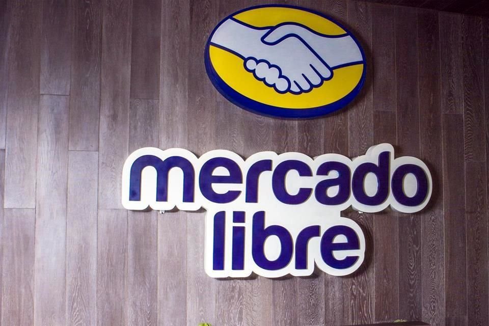 El personal encargado de reclutar realiza preguntas abiertas y toman en cuenta actitudes y decisiones que haya tomado el postulante en experiencias pasadas