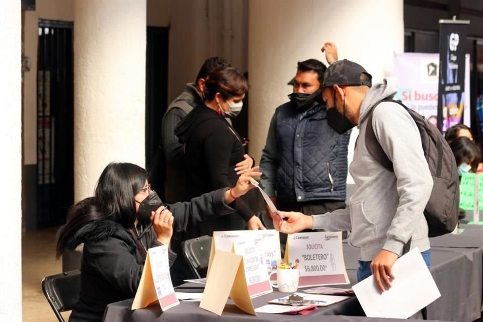 Desocupación, búsqueda de empleo.