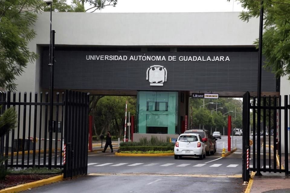 Con motivo de su 87 aniversario, la Universidad Autónoma de Guadalajara se ha fijado uina meta a largo plazo: ser número uno en innovación.