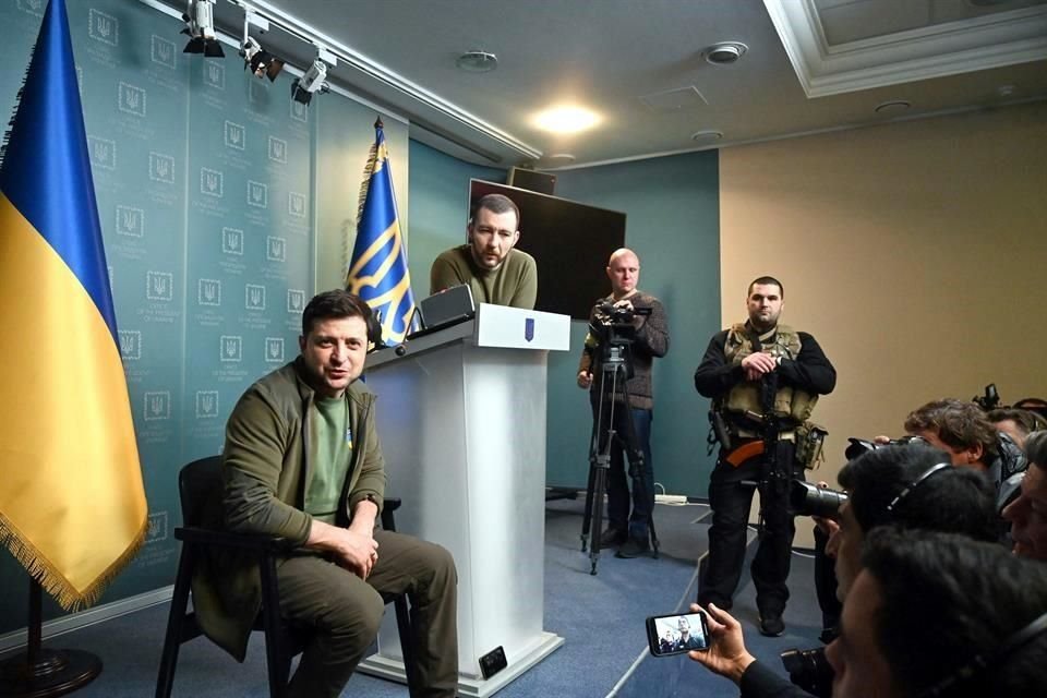 El Presidente de Ucrania, Volodymyr Zelensky, en una conferencia de prensa en Kiev.