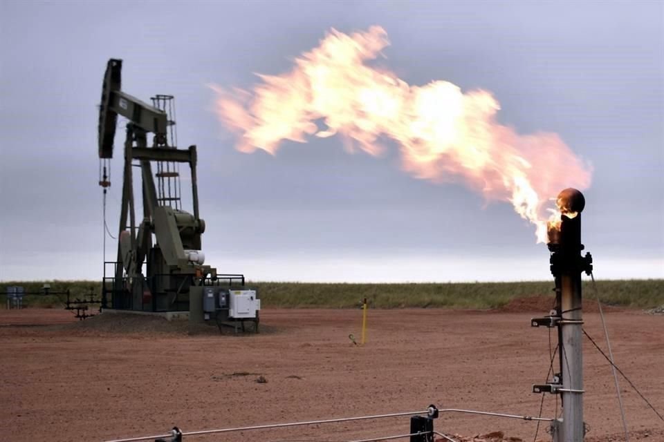 El riesgo principal del conflicto entre Irán e Israel sigue siendo un bloqueo del estrecho de Ormuz, por donde transita cerca del 20 por ciento del petróleo mundial.  