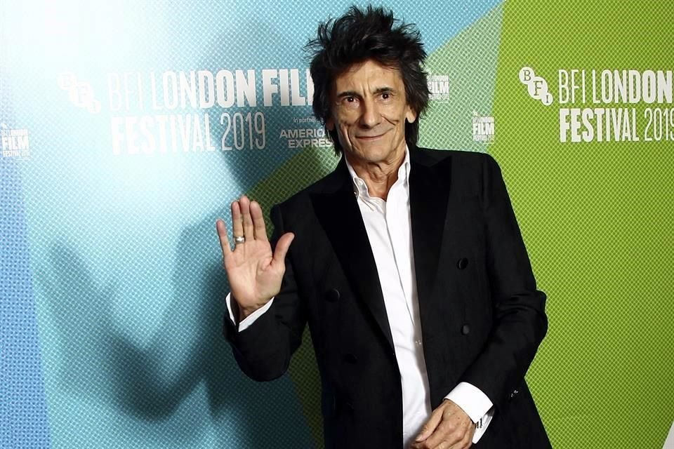 El guitarrista de Los Rolling Stones, Ronnie Wood, venció hace poco un diagnóstico de cáncer de células pequeñas; es la segunda vez que logra algo así.