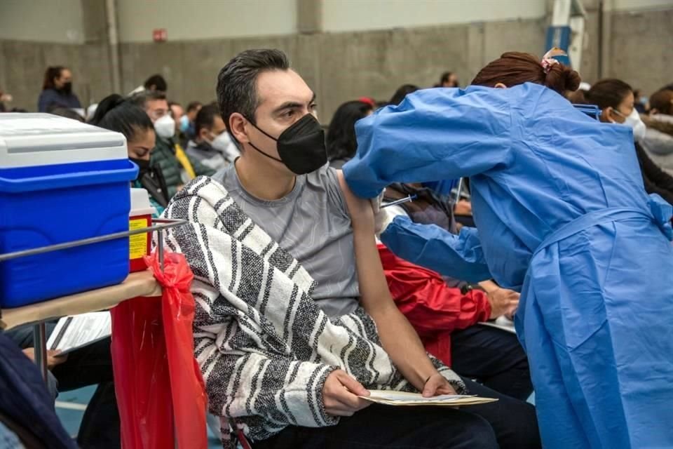 A partir de mañana y hasta el viernes, en el Auditorio Benito Juárez aplicarán vacunas a rezagados sin necesidad de registrarse.