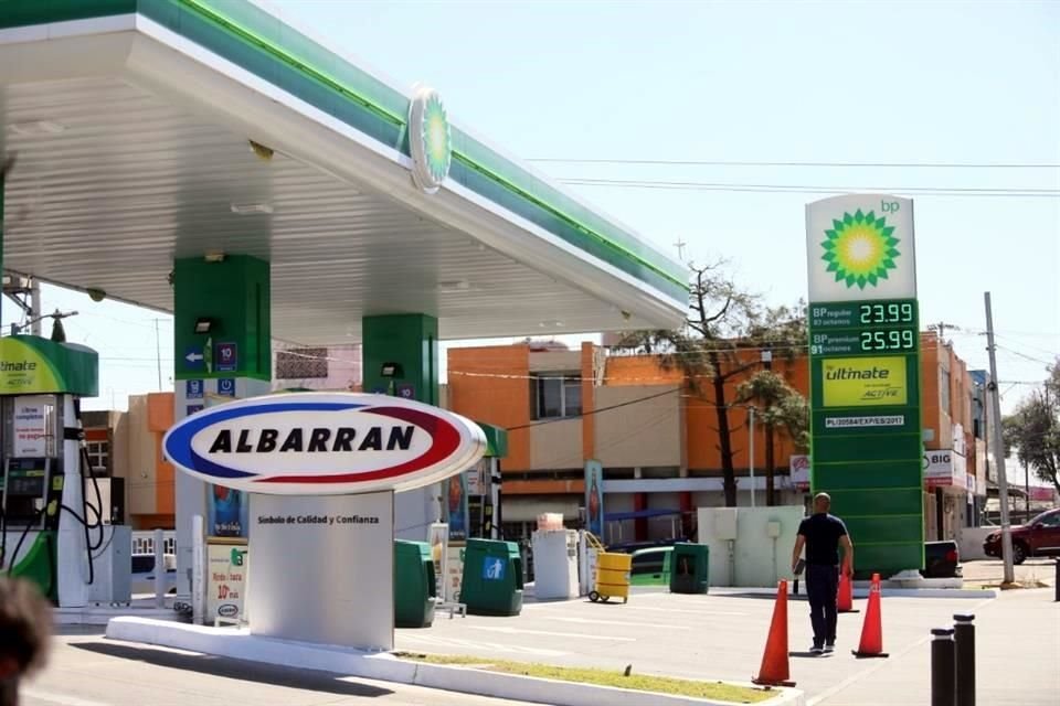 Para que encuentres las estaciones de gasolina que tienen costos más bajos, estas apps te pueden ayudar mucho. 