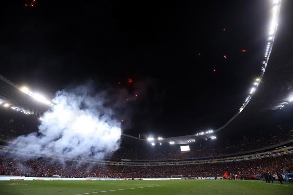 El Estadio Jalisco, que ha sido sede de dos Mundiales, podría seguir albergando los mejores eventos si se realizan cambios al recinto.