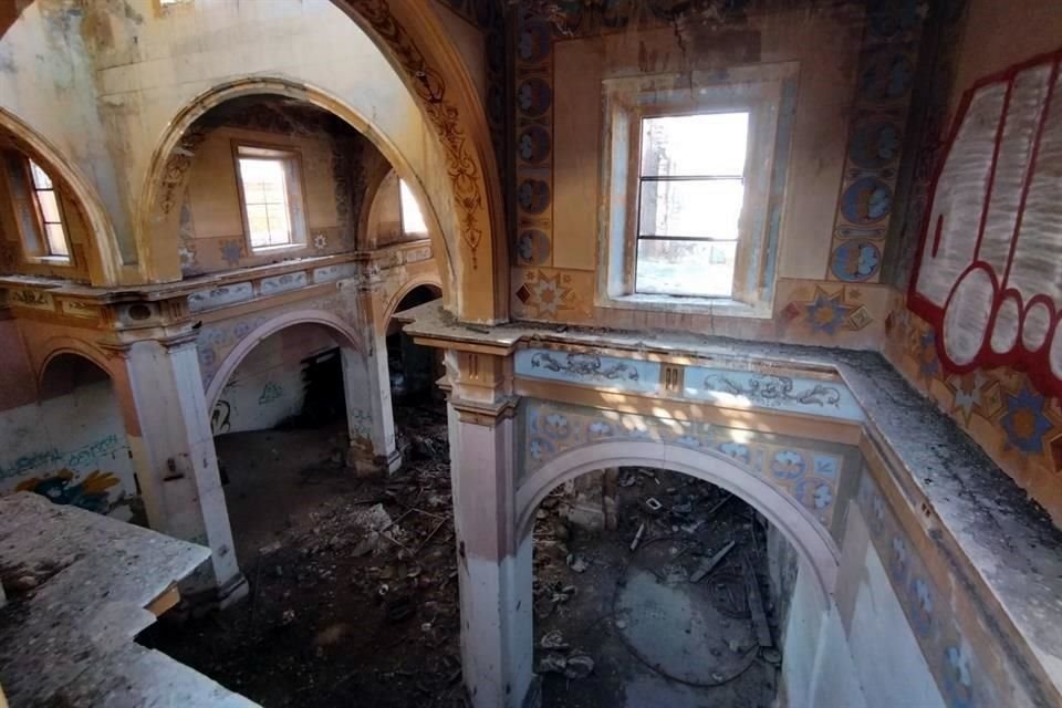 Interior de la Capilla de la Medalla Milagrosa.