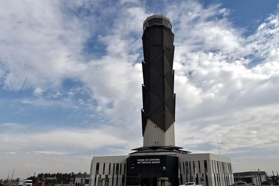 Hoy 21 de marzo el Presidente López Obrador inaugura la nueva terminal aérea.