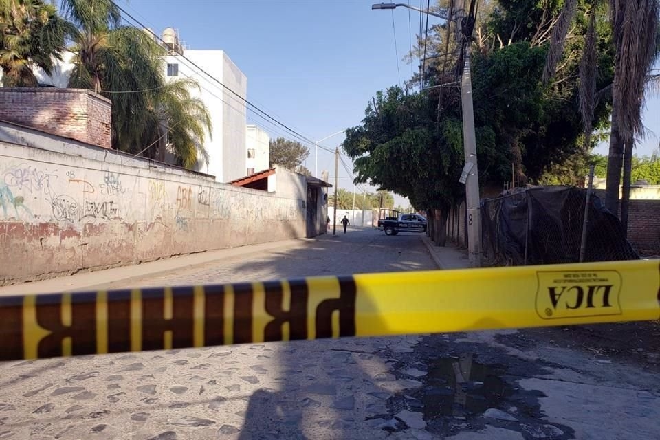 Escena del crimen en la Colonia Toluquilla, en Tlaquepaque.