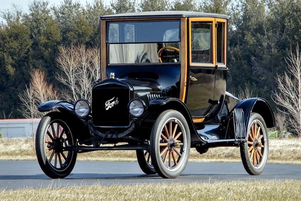 El auto tenía una operación básica y podía ser reparado fácilmente con herramientas rudimentarias.