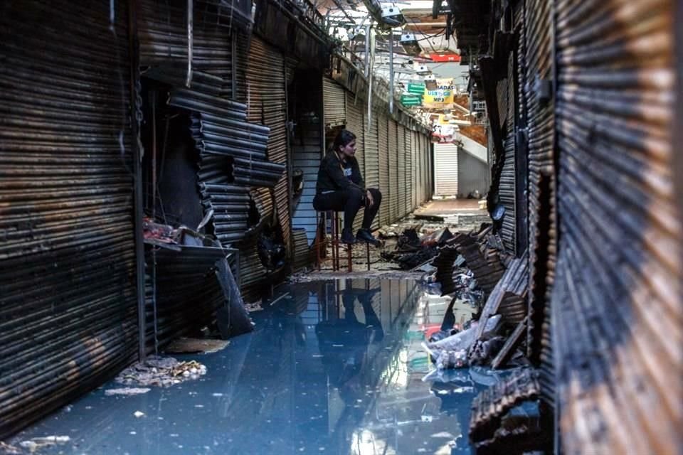 Locales afectados al interior del Mercado San Juan de Dios.