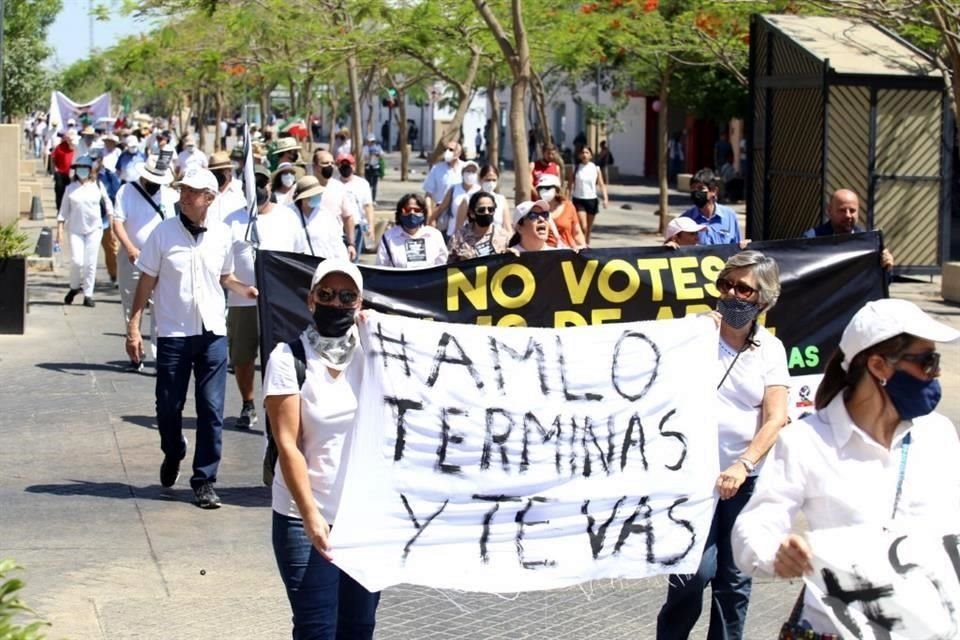 'Terminas y te vas' fue una de las frases que hizo más eco en la marcha en contra de la revocación de mandato que impulsa el Presidente AMLO.