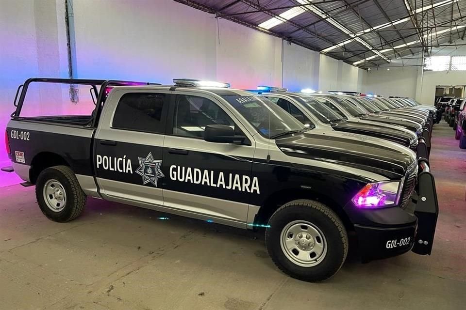 Estas son las patrullas que, el Municipio, aseguró, recibió el pasado jueves de parte de la empresa Apoyo Municipal SA de CV.