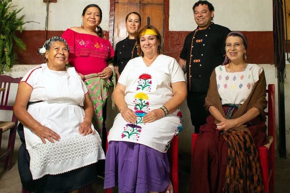 La cuarta edición del Encuentro de Cocineras Tradicionales de Oaxaca, reúne ingredientes, técnicas y cultura de las 8 regiones del Estado.