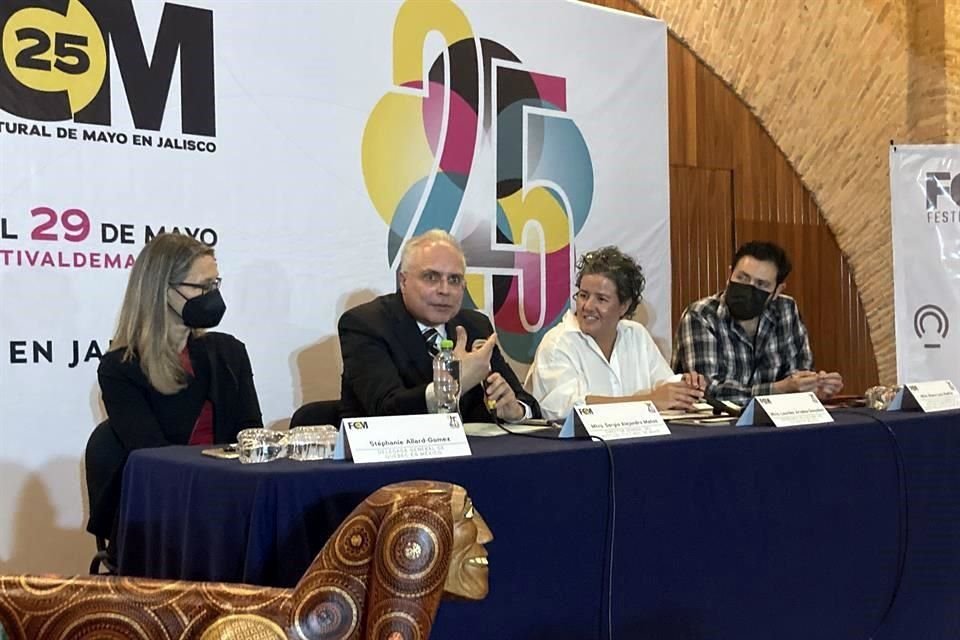 Conferencia de prensa donde dan a conocer los detalles de la edición 25 del Festival de Mayo.