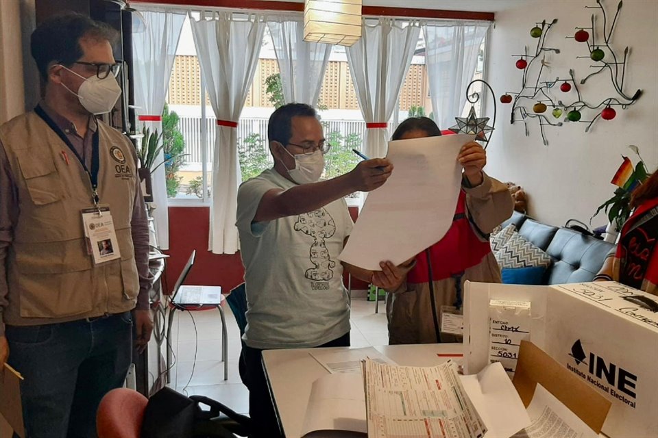 Fernando Tuesta Soldevilla llegó a México como observador del proceso electoral de la revocación de mandato.