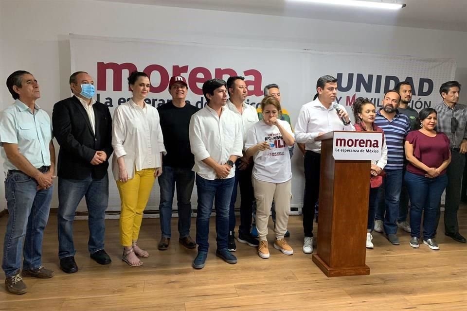 Delegado de Morena en Jalisco, Favio Castellanos, respaldado por funcionarios morenistas, presumió que consulta de revocación de mandato fue un éxito en Jalisco.