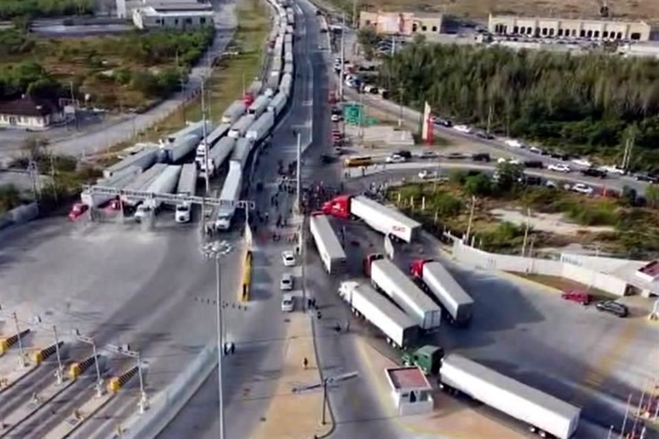 Debido a la protesta, el cruce internacional Reynosa-Pharr quedó bloqueado en ambos sentidos.