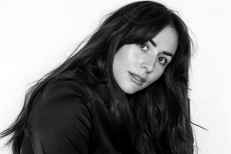 La productora de Salma Hayek, Ventanarosa, arrancó este martes en la CDMX el rodaje de la cinta de comedia 'Quiero Tu Vida', para ViX+. Zuria Vega (en foto), forma parte del reparto.