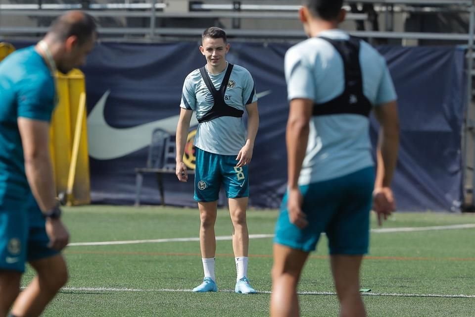 Fidalgo durante el entrenamiento de las Águilas.