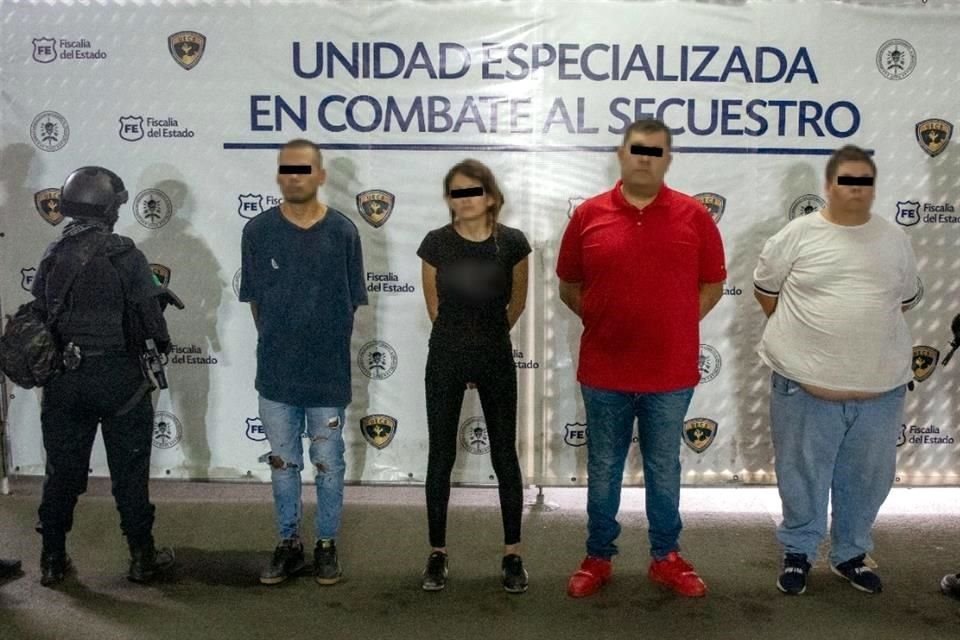 Los acusados de secuestro son: Perla Montserrat R. de 25 años, Enrique A., de 40, Donovan Israel O., de 29, y José Miguel C., de 38.