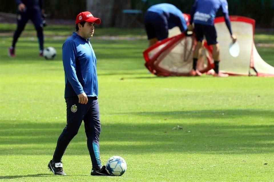 Marcelo Michel Leaño no es más técnico de Chivas.