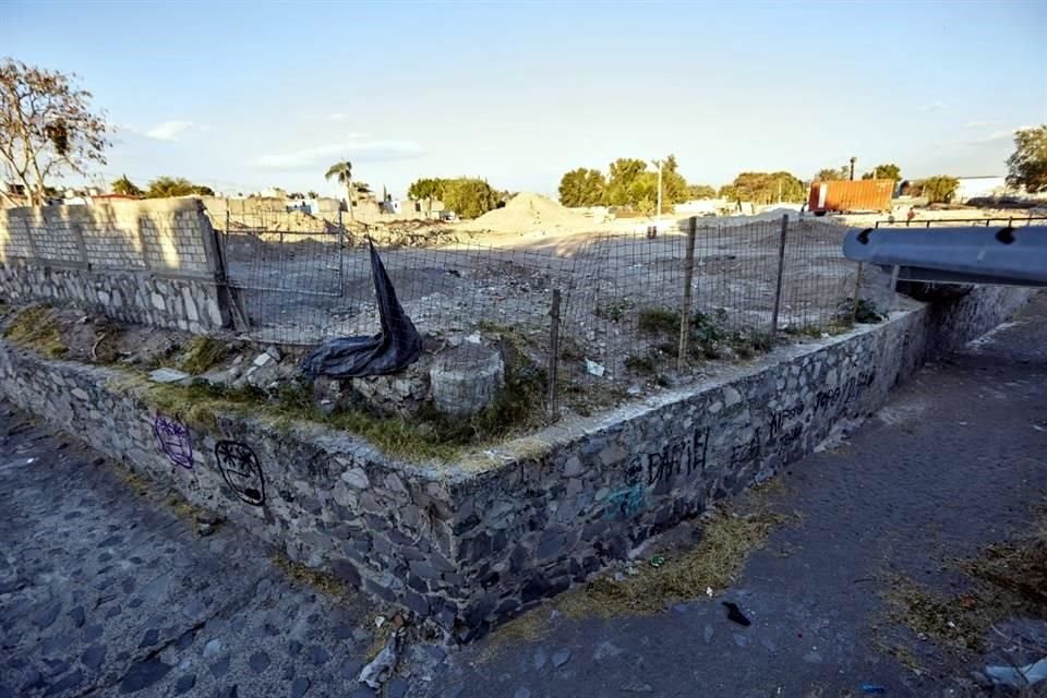 El predio donde se construye Punta Foresta se localiza entre Avenida Tepeyac y Calle Aztlán, en Zapopan.
