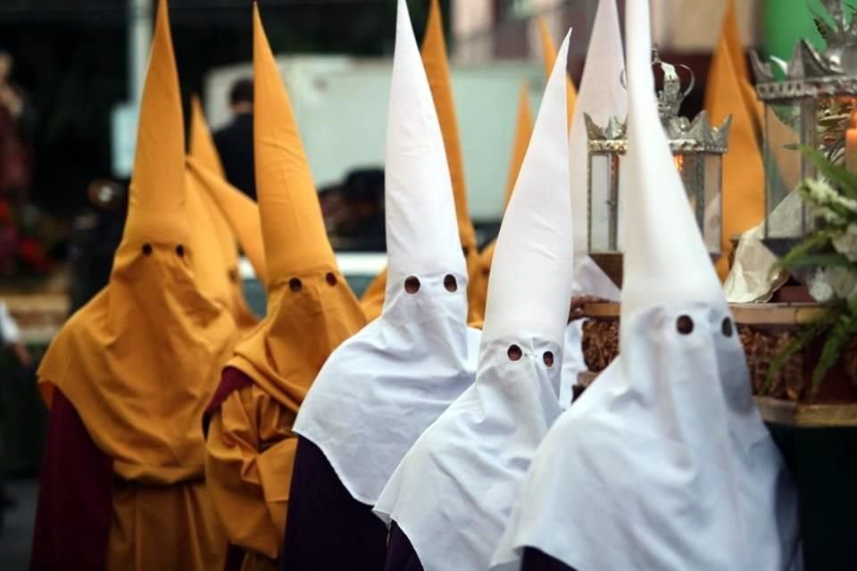 Cofrades de la Marcha del Silencio en Guadalajara.