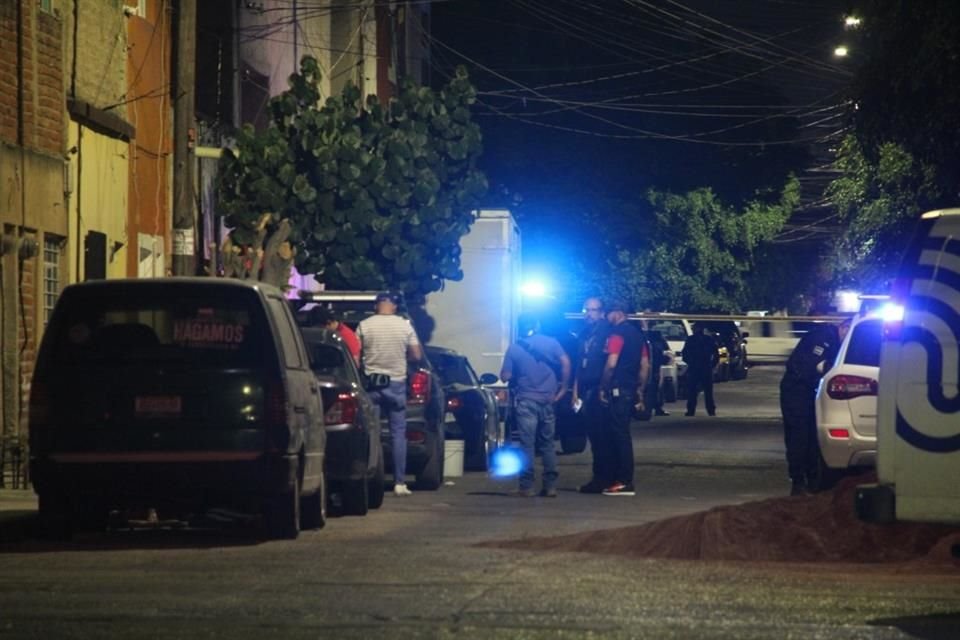 Cuando estaban afuera de su casa en la Colonia del Fresno de Guadalajara, dos mujeres fueron atacadas a balazos y murieron, la noche del viernes.