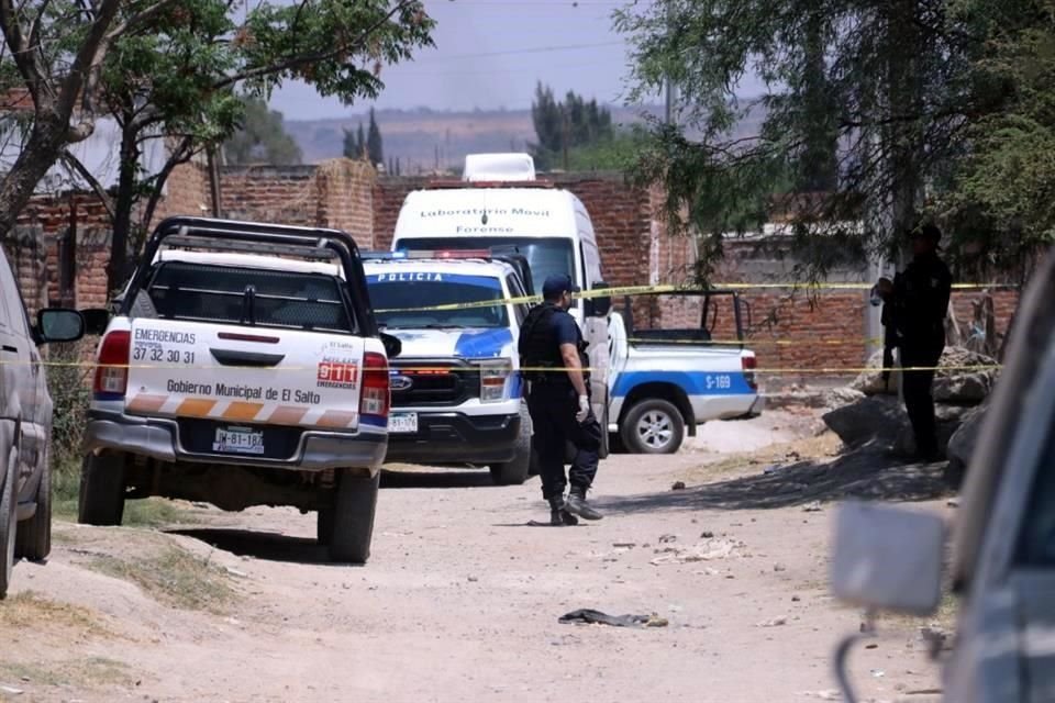 Un papá y su hijo fueron ejecutados a balazos en una finca en obra negra ubicada en una colonia de El Salto.