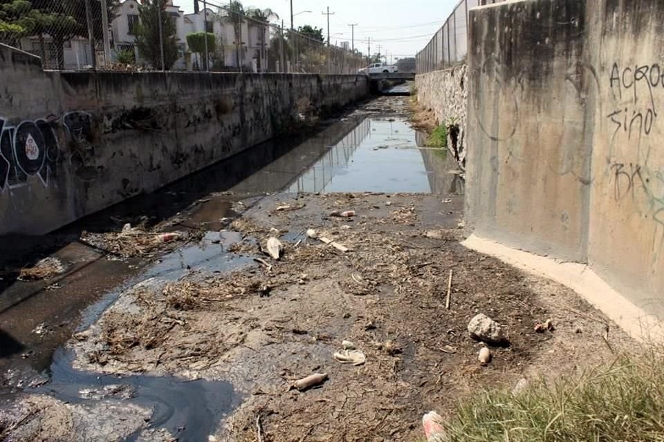 La Proepa encontró derrame de aguas domésticas en el Arroyo Seco, en la Colonia El Mante.