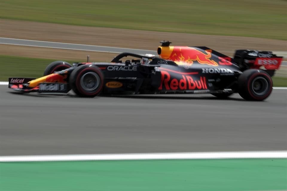 Max tuvo algunos problemas de velocidad en recta, pero logró terminar en la tercera posición de salida.