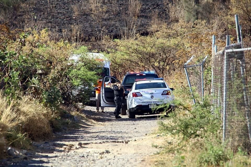 La mujer fue hallado entre pasto, en una zona utilizada por vecinos para trotar.