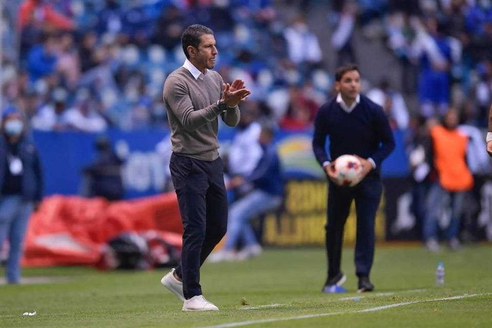Jimmy Lozano ganó la partida entre técnicos.