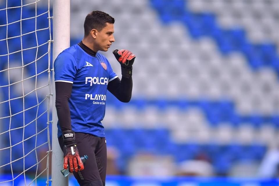 El portero mexicano tuvo una destacada actuación ante los Bravos.