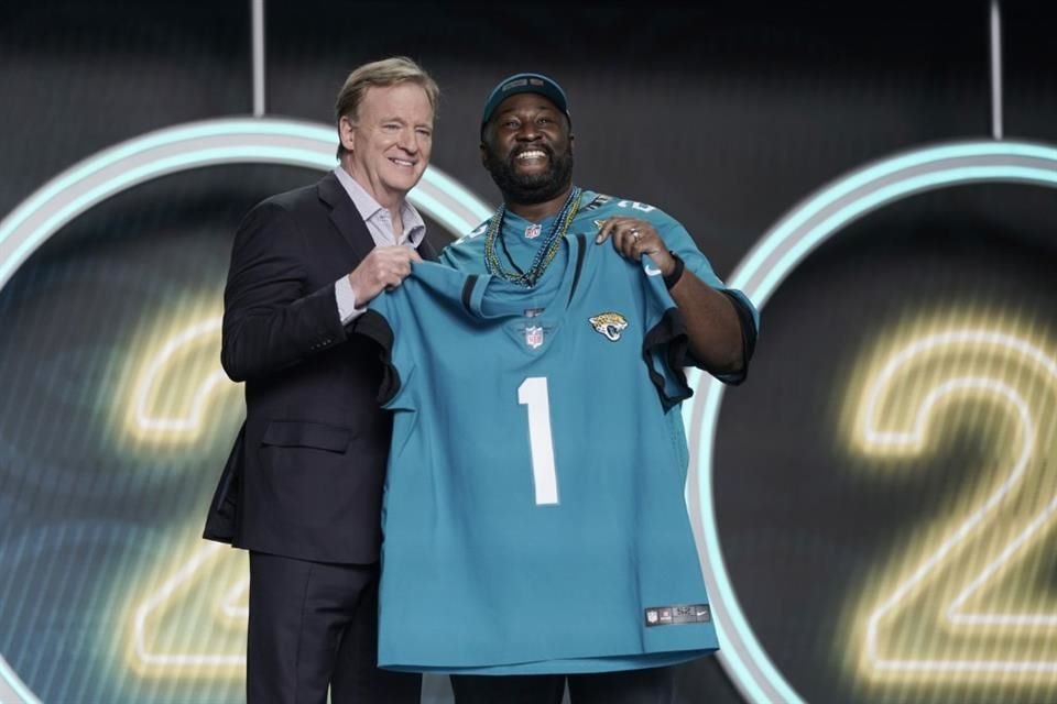 Travon Walker se convirtió en la primera selección del Draft 2022, con los Jaguars como su nuevo equipo.