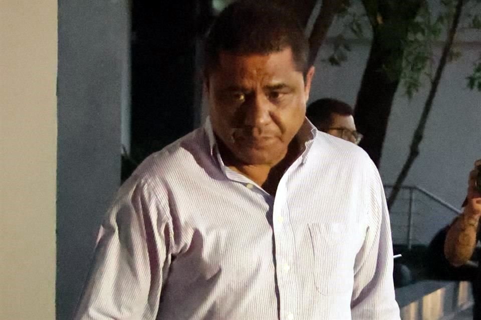Tras salir de la Fiscalía, Mario Escobar recalcó que busca esclarecer la muerte de su hija.