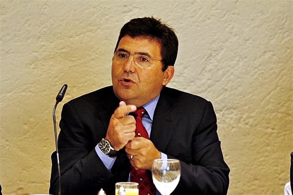 El fundador y ex presidente de la desarrolladora de vivienda Homex, Eustaquio de Nicolás Gutiérrez, fue detenido en Guadalajara.