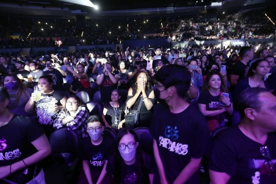 Los 7 mil asistentes (cifra oficial) que abarrotaron el Auditorio pudieron disfrutar de un show que 'les peinó el alma' y corrieron ríos de felicidad.