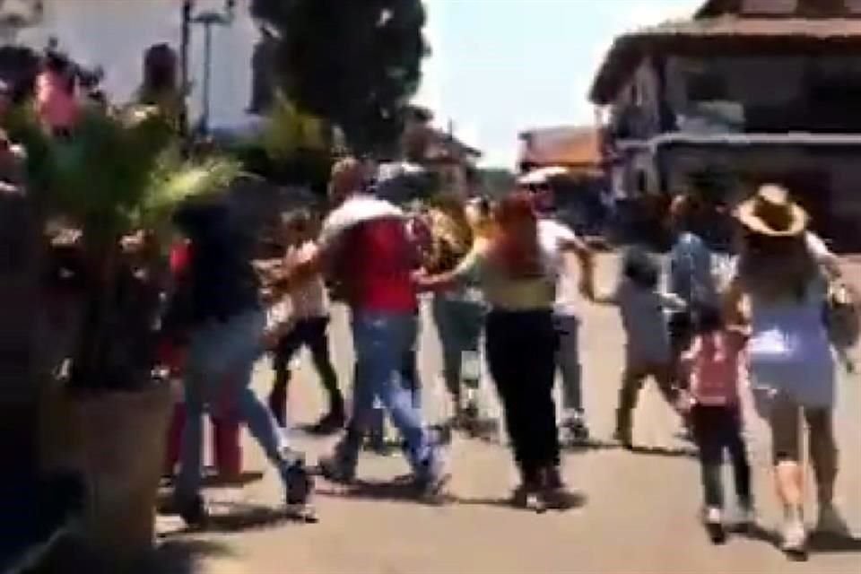 Una balacera en Mazamitla, alarmó a la población en la zona; el Gobernador aseguró que el tiroteo terminó sin fallecidos.