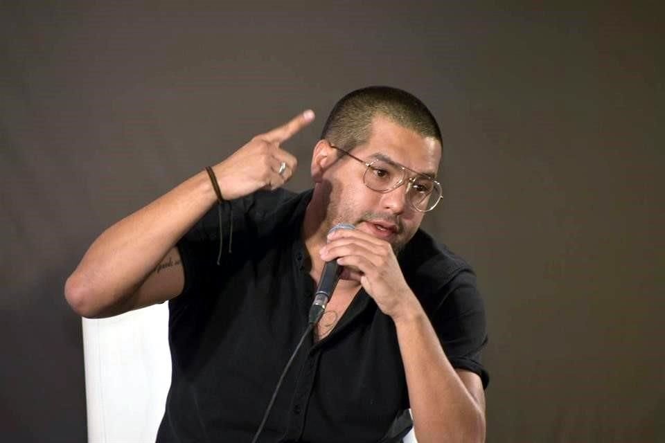 Óscar Martínez, jefe de redacción de El Faro, en una presentación de su libro 'Los muertos y el periodista', en la Ciudad de México.